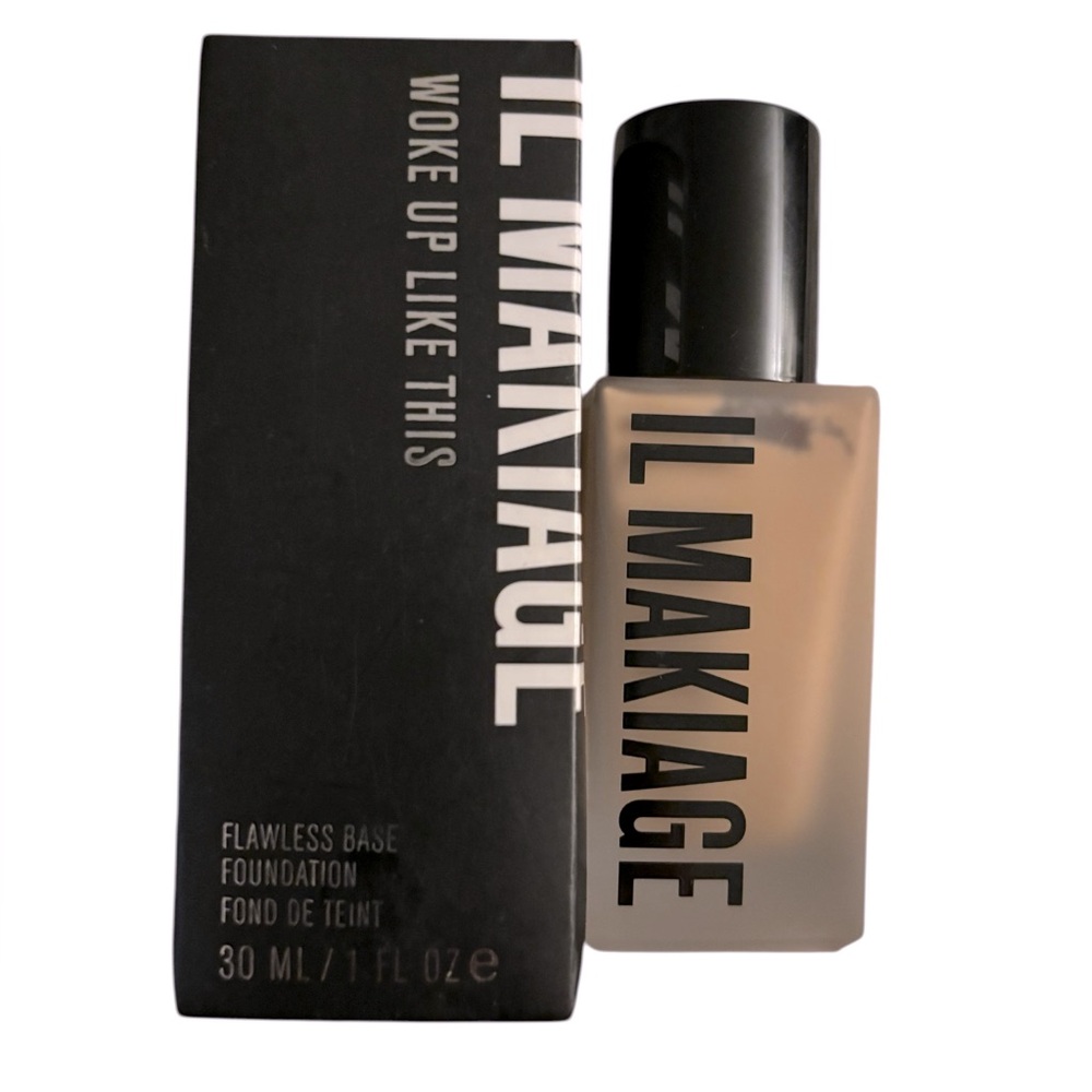New in box Il Makiage woke up like this flawless base foundation 060